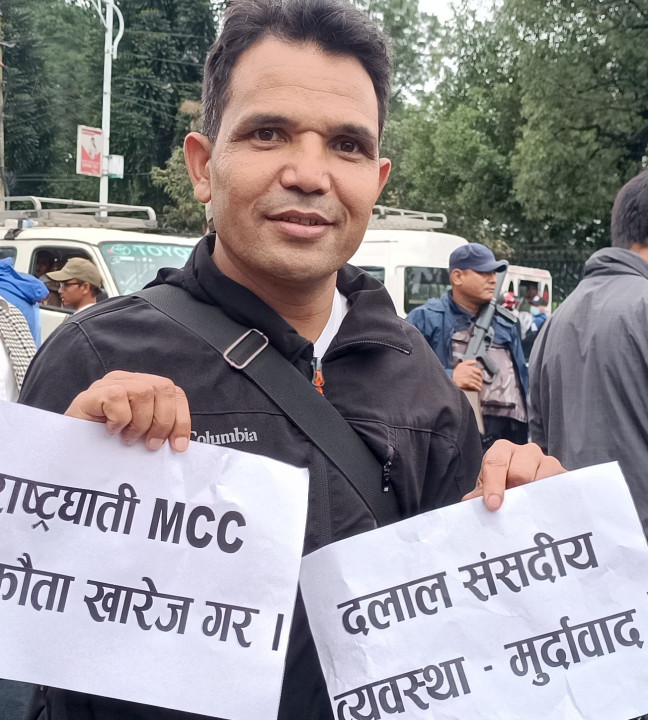 गजल :जनताहरु जुट्दै गर्लान्