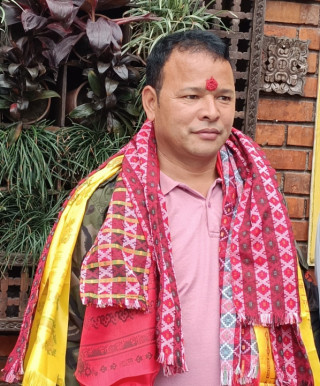 आऊ युवा हाे!